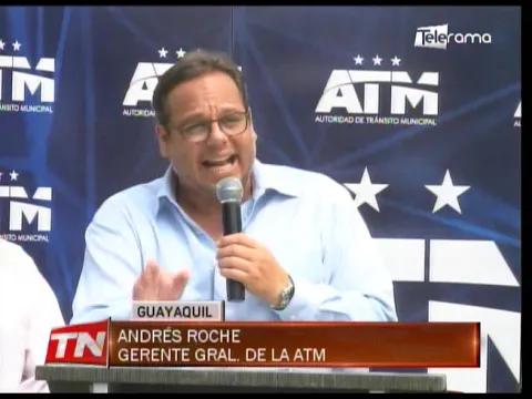 Entregan taxi eléctrico a gremio del Guayas para prueba de factibilidad