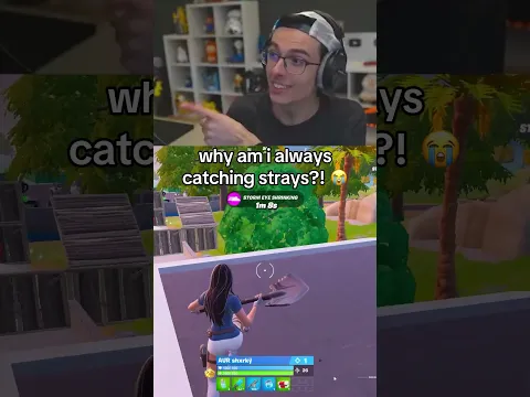 my chat is full of BOTS ๐ #fortnite #halobt