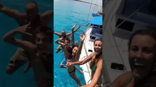 25 days to get our boat ready to sail to another country