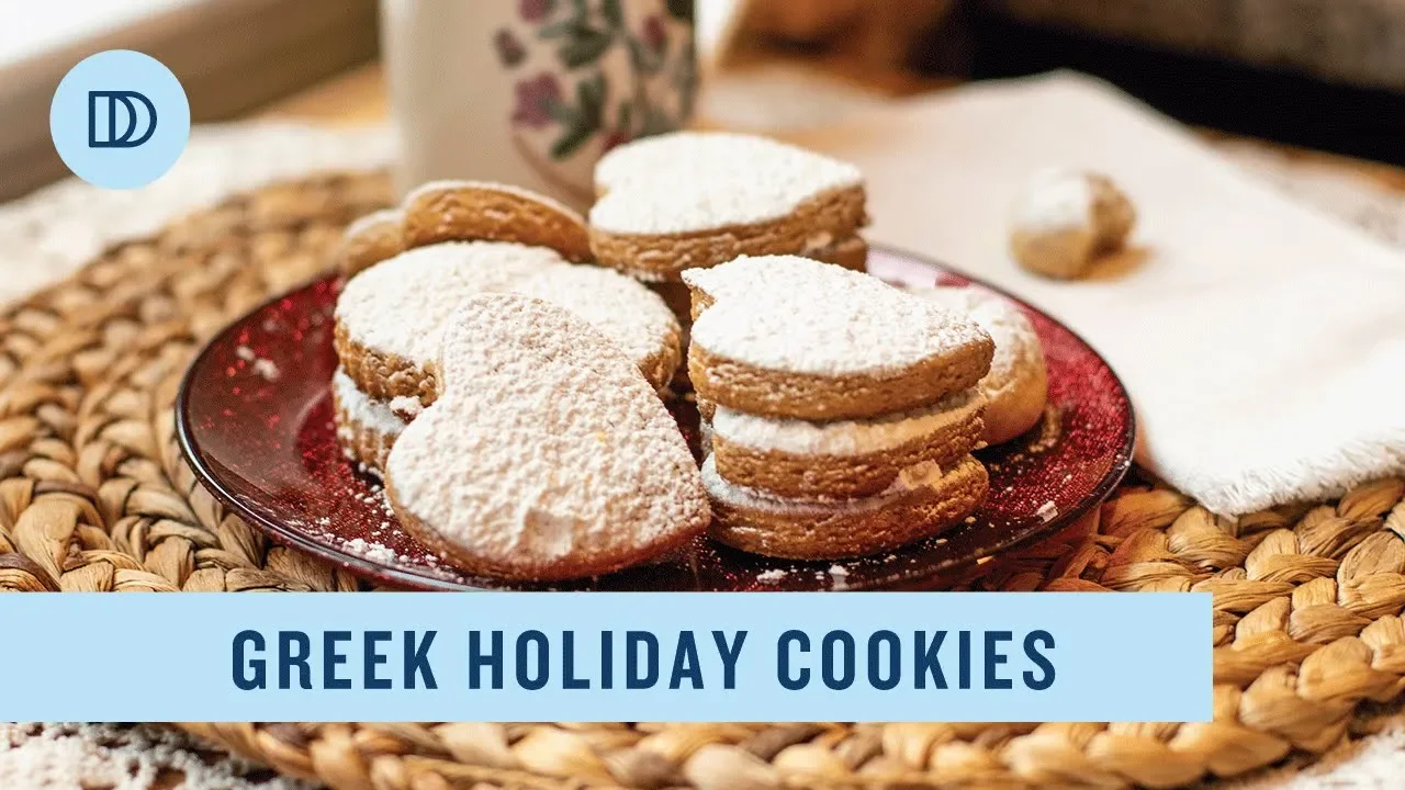 Kourabiedes: Greek Almond Cookies