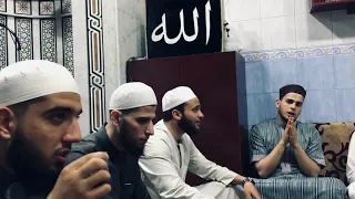 على باب طه   دلوني دلوني يا أهل الله عليه دندنها