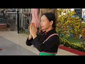 Lagu Mai went to the temple to pray for peace and attended the festival.