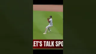 Reds De La Cruz with a Double