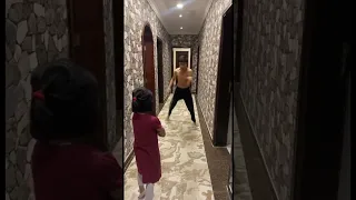 مشية الزومبي خوفتكم 