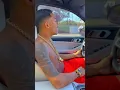 Lagu Mc Poze do Rodo mostra seu carro novo de quase 1 milhão de reais.