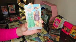 اختار كارت وشوفي قصتك مع زوجك المستقبلي من أول لقاء لليلة الزفاف القراءة دي قوية جد ا 