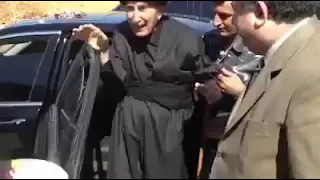 المرحوم كريم اغا الهموندي أمير قبيلة الهموند في زيارته الى لبنان     شاهد كيف تم استقباله هناك دندنها