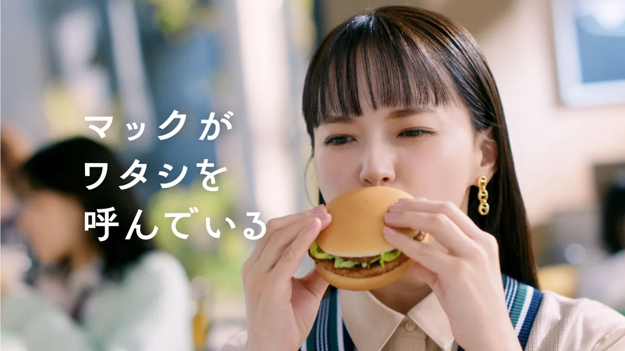 A compilation of commercials featuring Mikako Tabe: from past spots to the latest ads
