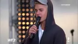 justin bieber singing as long as you love me acoustic on the world famous rooftop september 28 2015