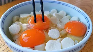 山药别炒着吃了，加3个鸡蛋，不炖不油炸，外酥里糯，比麻团还香