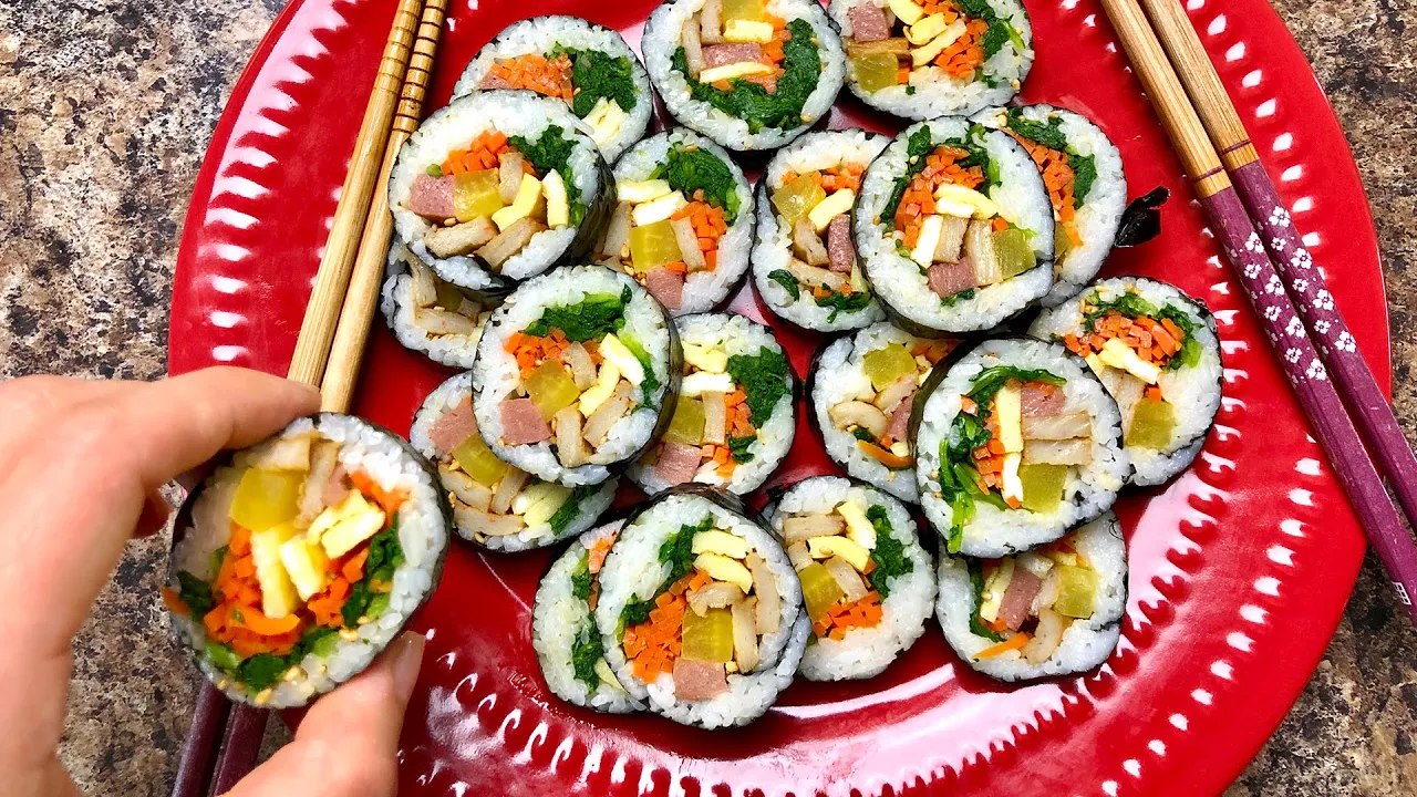 Making Kimbap - KOREAN SEAWEED ROLLS