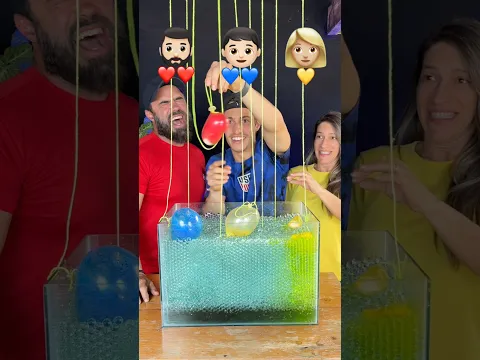 Qual balão vai sair do aquário?!😱 #shorts