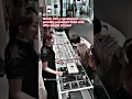 Download Lagu Watch how a jewelry shopkeeper possibly prevented theft with nifty sleight of hand