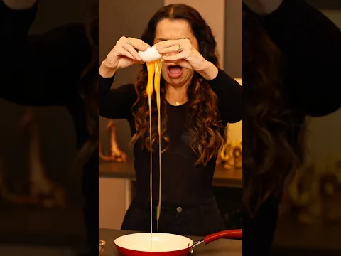 Tem que acertar qual é o bolo nos primeiros segundos, senão não vale. 🍰