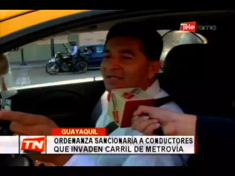 Ordenanza sancionaría a conductores que invaden carril de metrovía