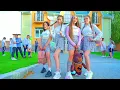 Download Lagu ¡Diana compró una nueva escuela! ¿Quién asistirá a la escuela de Cheerleaders Bunny?