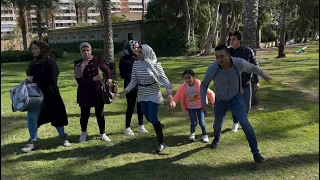 لو نفذت كل طلباتي هتكسب ال١٠ الف جنية والعقاب هيضرب علي رجلة في الشارع 