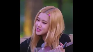 علشان بتكون عاشق مجنون 