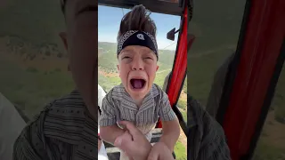 يحيى خاف وارتعب من التلفريك يحيى الزعبي  يحيى خاف وارتعب من التلفريك يحيى الزعبي