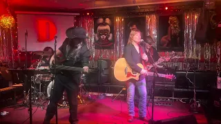 Madman - Darrell s Tavern 26 Karyn Michaelson Band