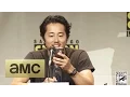 Steven Yeun Reads a Text from Lauren Cohan Comic-Con Panel Highlights The Walking Dead Season 6