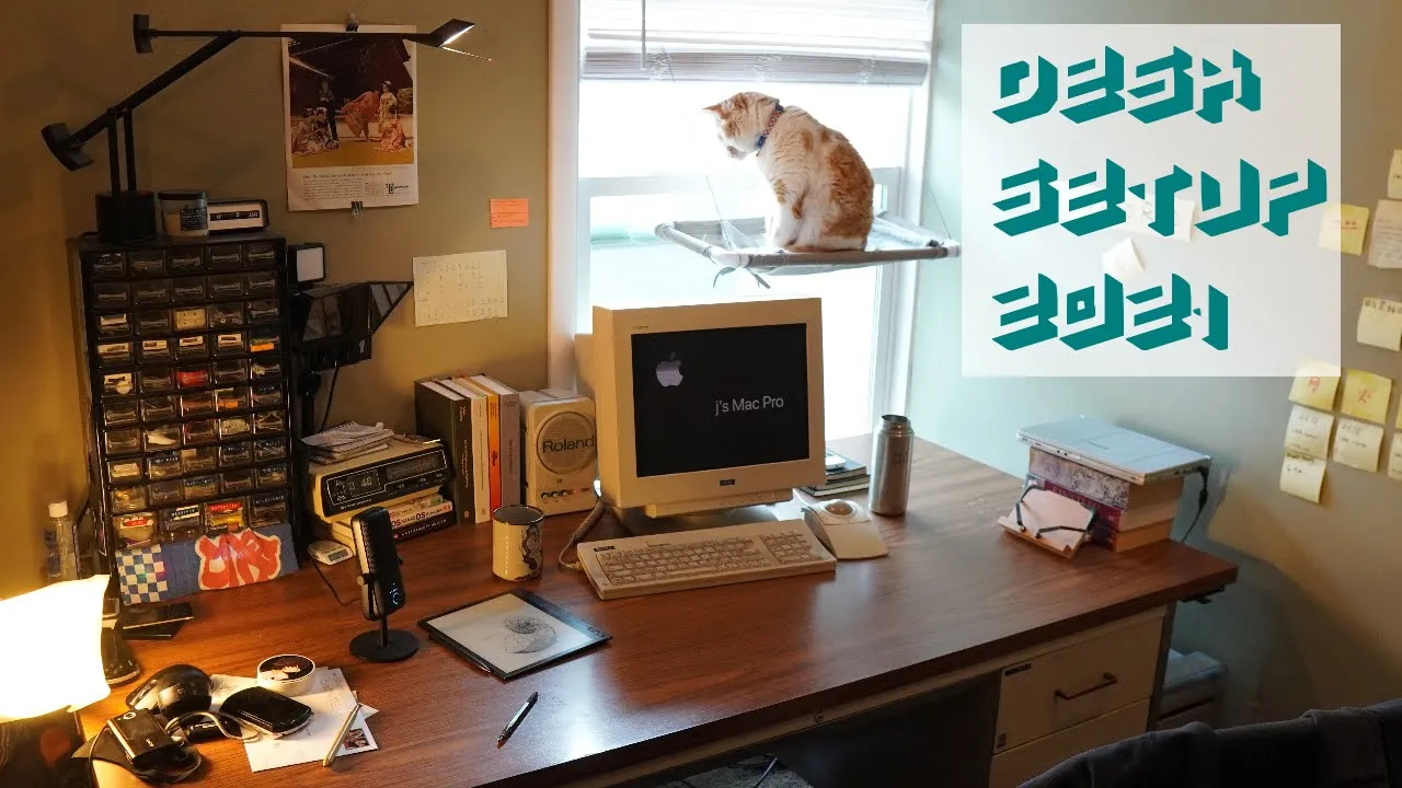 Outline Video 2021 desk setup room tour student streaming productivity minimalist(?) workspace guide ali abdaal hi