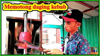 memotong daging kebab super tipis