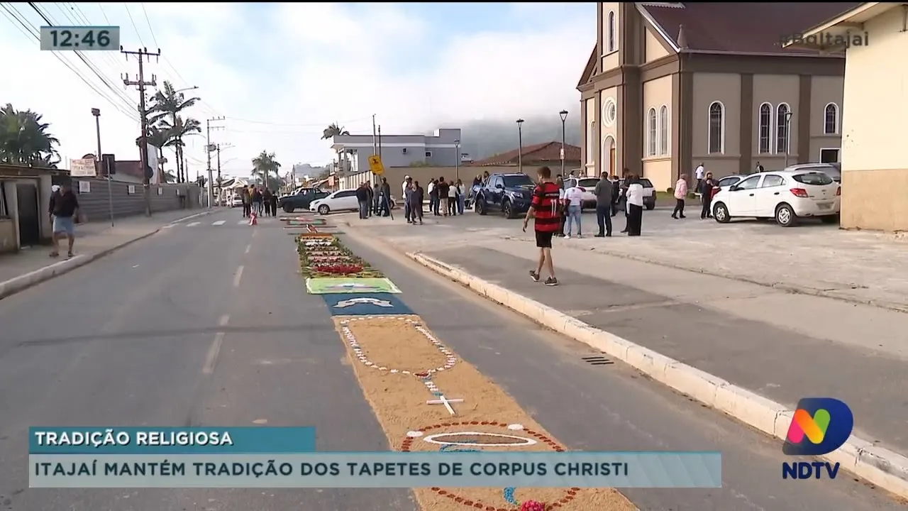 Itajaí mantém tradição dos tapetes de Corpus Christi