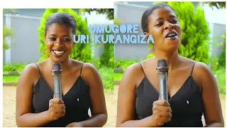 reba uko wanyongera imboro mugihe iri mugituba iri ku kunyaza dore uko umugore rangiza 