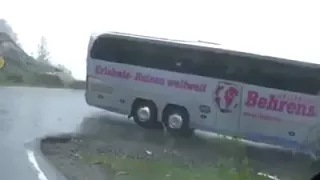 رووووعه نادر الجرادي يا صاحبي هيا معي نسافر معا أجمل مناضر اليمن بعد المطر 