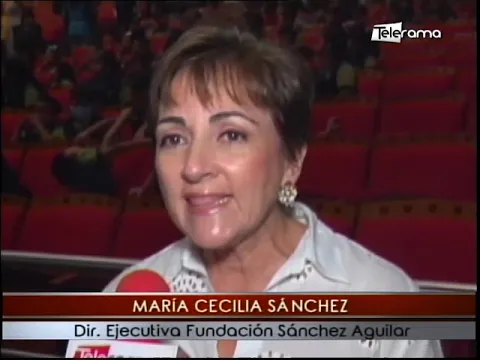 Teatro Sánchez Aguilar celebró día del niño con Royal Magic Concert