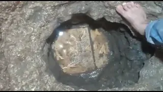 اول تصوير للباب الرئيسي قبل ما يفتح وبعد دندنها