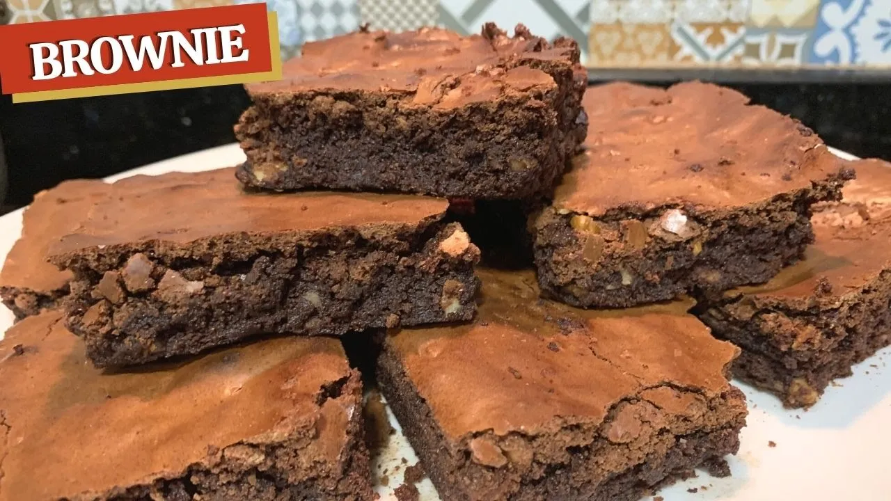 INCRÍVEL E MUITO FÁCIL ESSA RECEITA DE BROWNIE DE CHOCOLATE COM NOZES | RECEITAS DA MANINHA