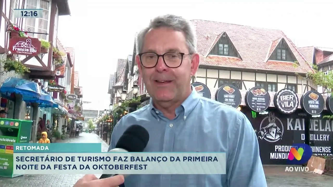 Secretário de turismo faz balanço da primeira noite da festa da Oktoberfest