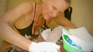 Sailor Nicole Changes the Coolant on a Yanmar 3YM30 Engine