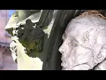 Download Lagu Gargoyle dan Perampok Makam di Rumah Jaga St. Cuthburt - Edinburgh.