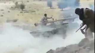 زامل مرعب انا الرشاش انا المدفع ادا قناف المعضي لاتنسوا الاشتراك ليك شكرا اليمن 