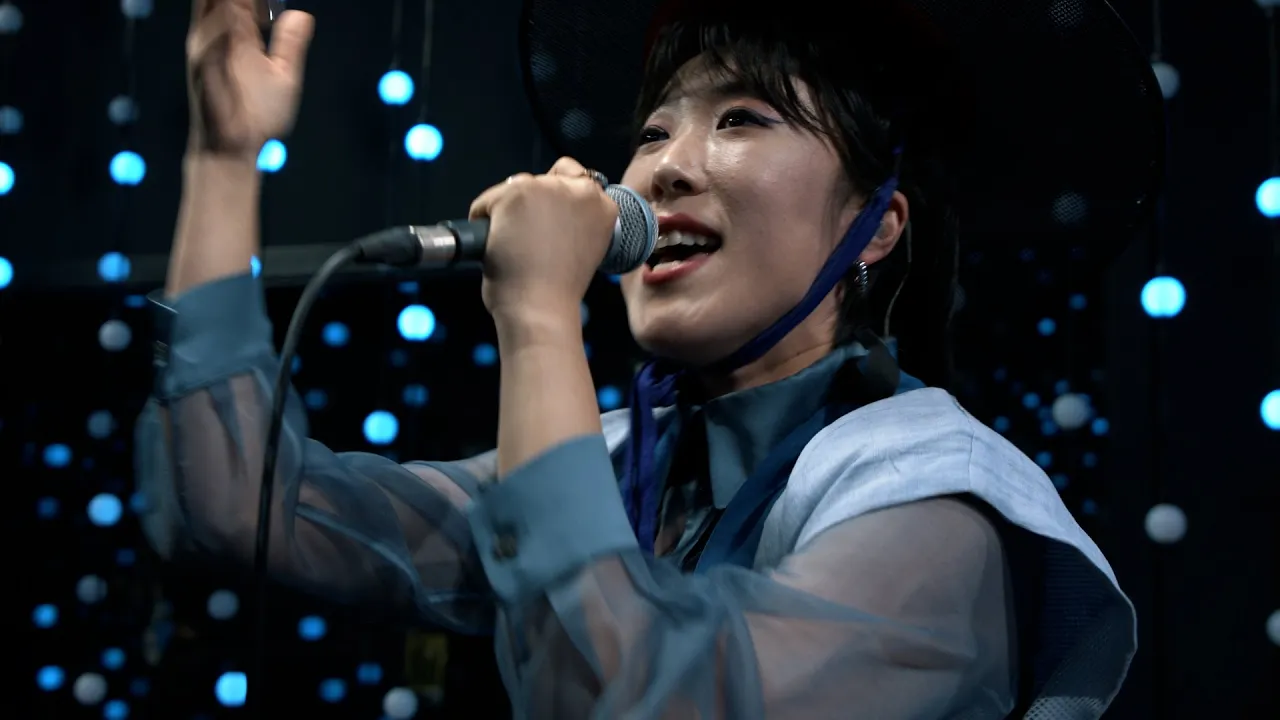 Ak Dan Gwang Chil (ADG7) - Hee Hee (Live on KEXP) Ak Dan Gwang Chil (ADG7) - Hee Hee (Live on KEXP)