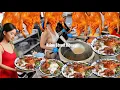 Download Lagu De Duck Pho van dit meisje is zo beroemd dat toeristen uren in de rij staan ​​om er eentje te pro...