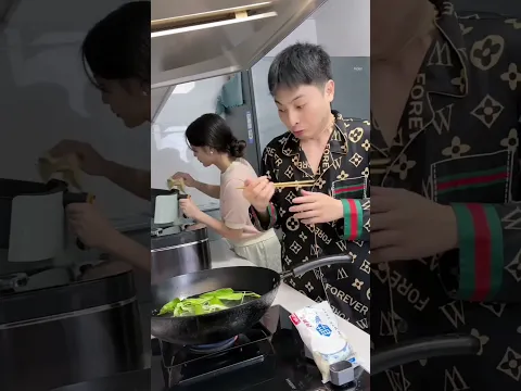 नमक इतना ज़्यादा कि सब्ज़ी भी रो पड़ी 😱🤣#shortsfeed #viralvideo #viralshorts