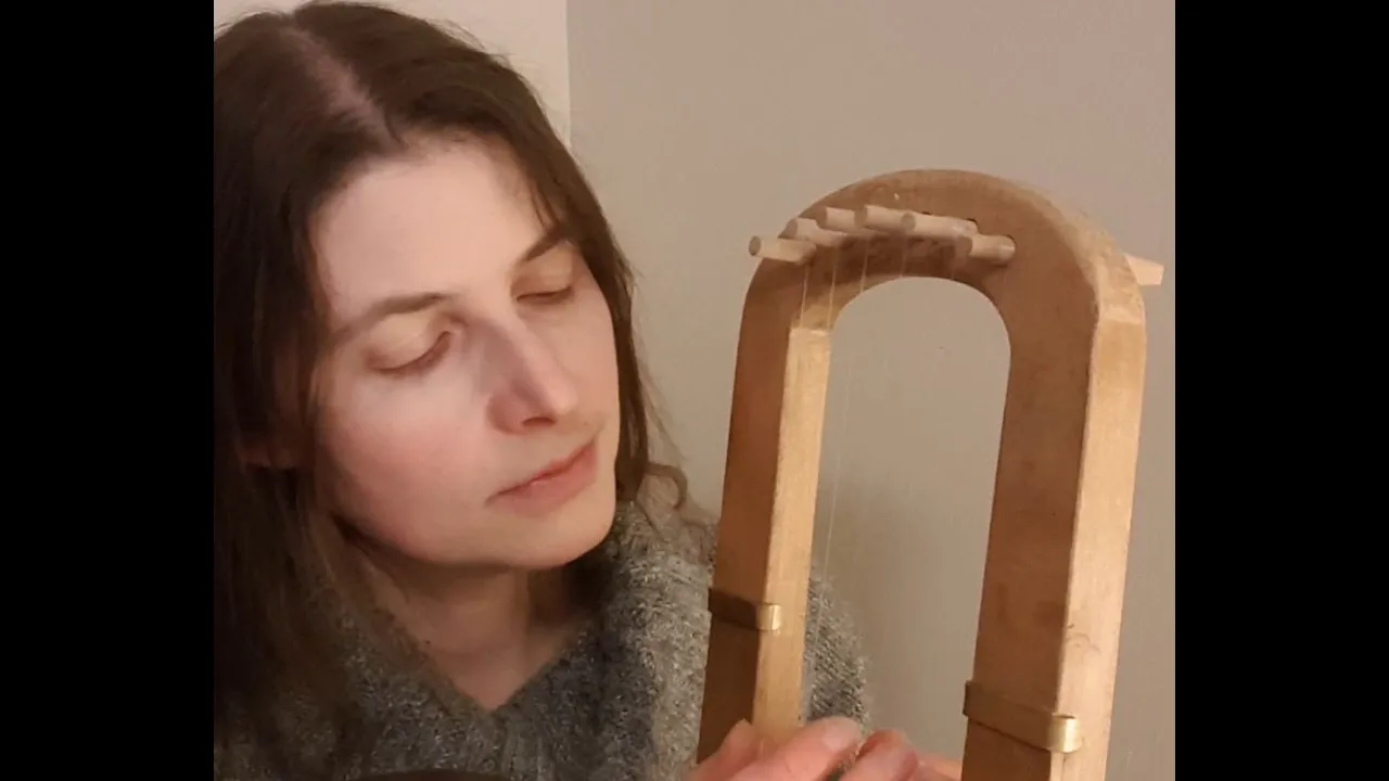 Oldest Scandinavian song, Drømde mik en drøm i nat, on Anglo Saxon Lyre / Harp (Viking music?) Oldest Scandinavian song, Drømde mik en drøm i nat, on Anglo Saxon Lyre / Harp (Viking music?)
