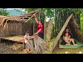 Download Lagu Single mother and son rebuild bamboo house to withstand storms and natural disasters