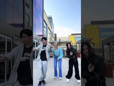 Hmm 🤔 #yolohouse #kpop #dance #naruto #twice #anime #straykids #cosplay #homas #funny #stay