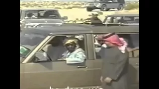 الشيخ زايد يمزح و يوهق الملك حمد 