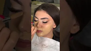 كانت زعلانه عشان لغت القاعة والفرح قبل فرحها بكام يوم عشان بابا العريس مات بس قمنا بالواجب وفرحناها 