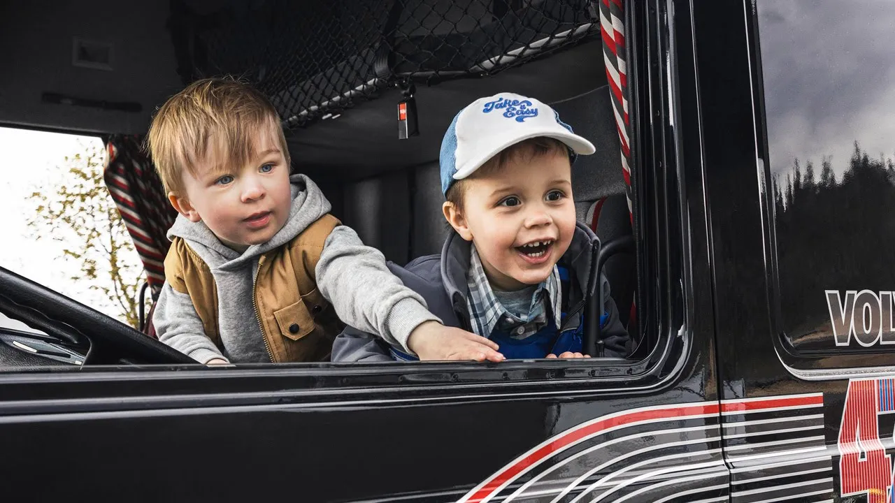 Volvo Trucks — Volvo Trucks Services — Your friend on the road (YouTube video ad)