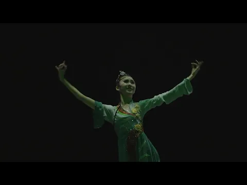 Download MP3 Chinese Classical Dance - Cai Ju Dong Li Xia