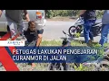 Lagu Petugas Lakukan Pengejaran di Jalan Untuk Tangkap Pelaku Curanmor