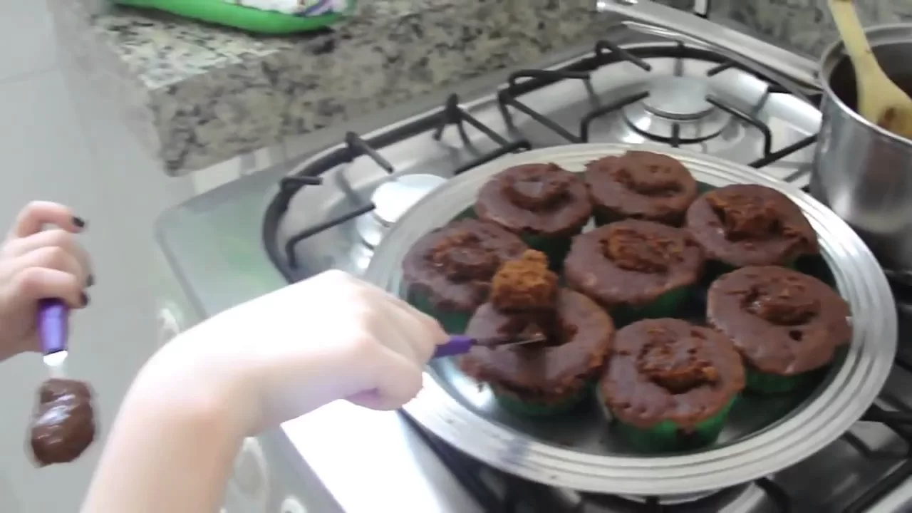 RECEITA CUPMONSTER DE MINHOCAS BY JULIA
