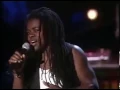 Download Lagu Tracy Chapman - Three Little Birds (Live 1999)